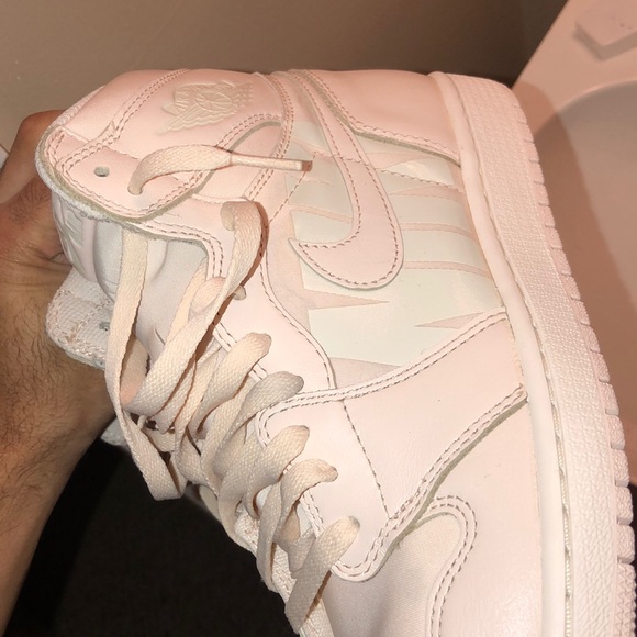 Jordan 1 guava ice - Picture 6 of 8